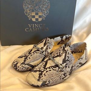 Vince Camuto Womens Loafers